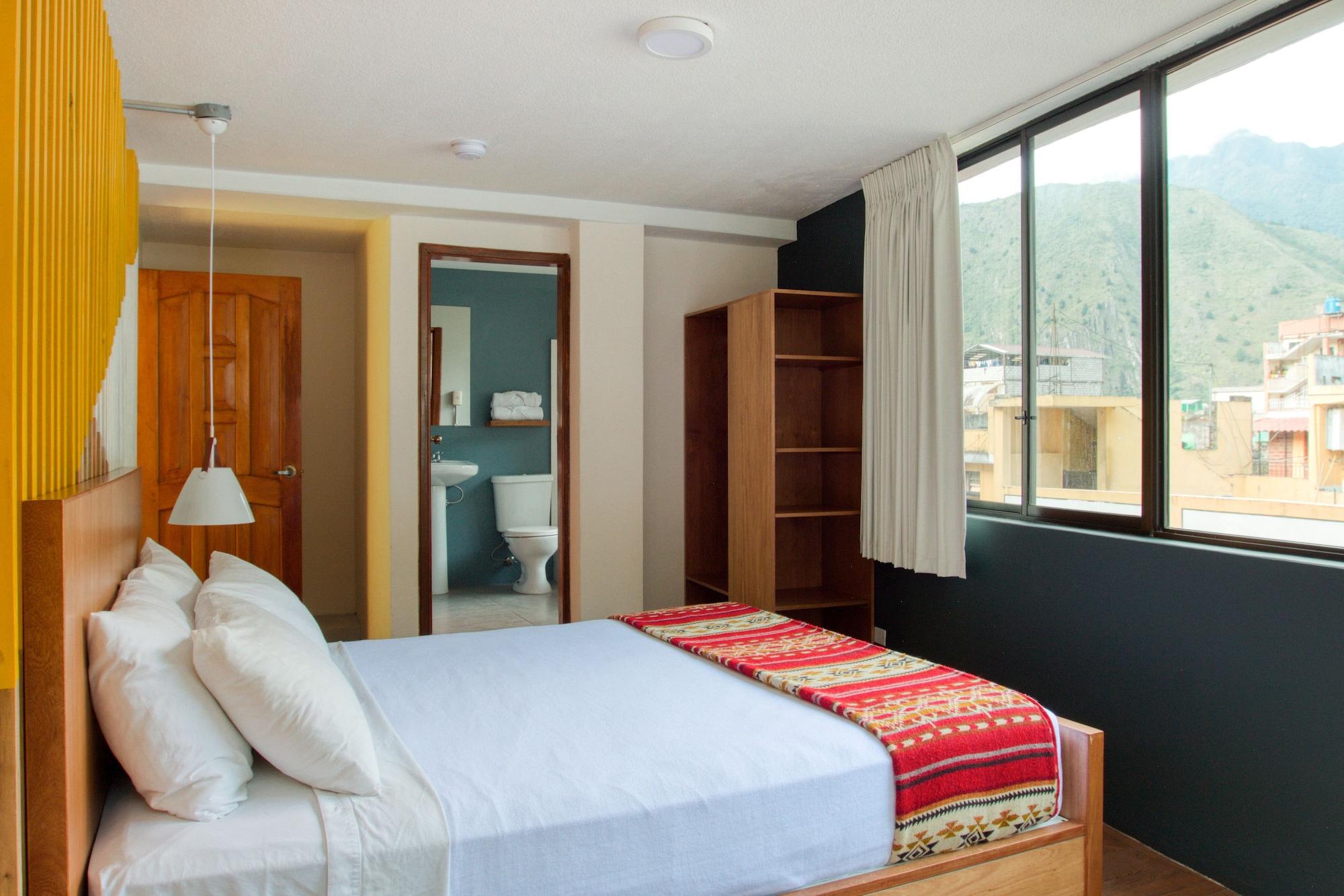 Selina Hotel 3*