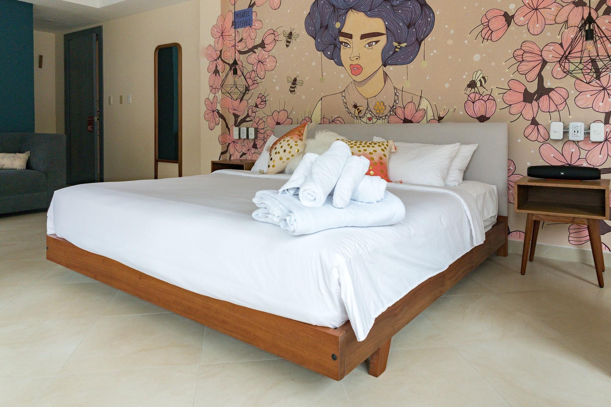 Selina Hotel 3*